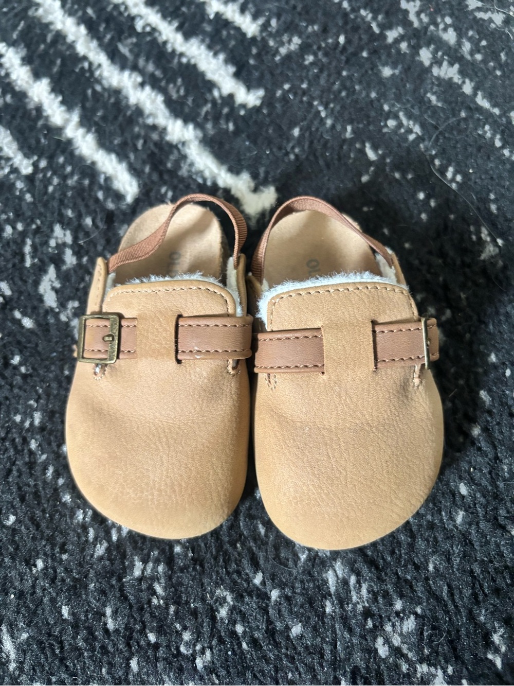 Old Navy Tan Brown Baby Slip-On Buckle Shoes size 4
